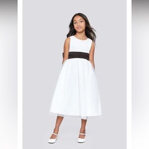 Us Angels White Organza Sash & Bow Girls Dress size 7